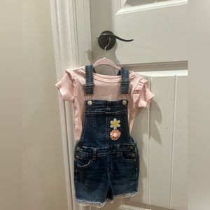 NWOT Toddler Girl 2T Overall Set. Never Worn.